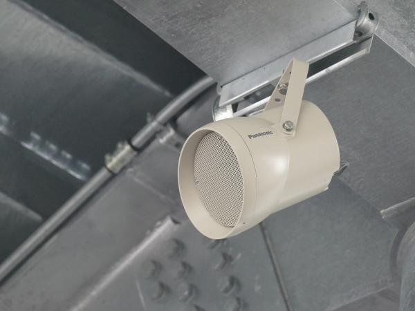 写真：非常放送用屋外対応スピーカー