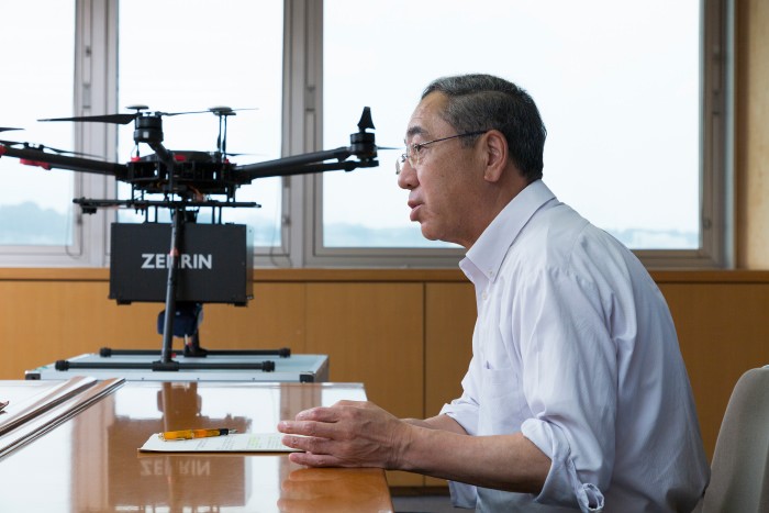 白鳥孝氏