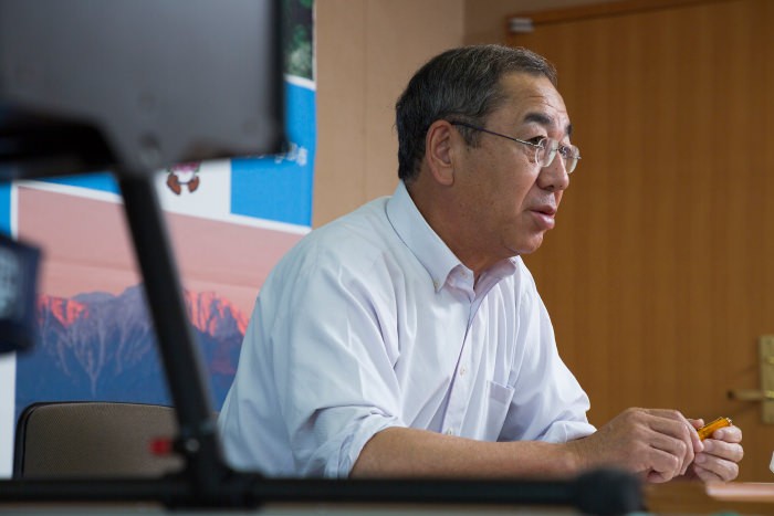 白鳥孝氏