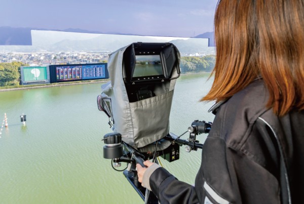 写真：スタジオカメラAK-HC3900