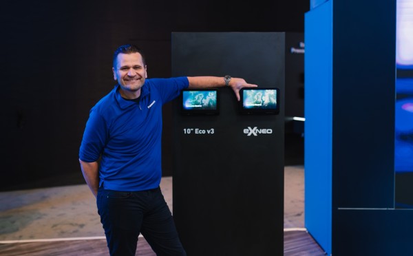 パナソニック アビオニクス、従来機材を新世代IFEへアップグレードするソリューション『eXNeo』を発表