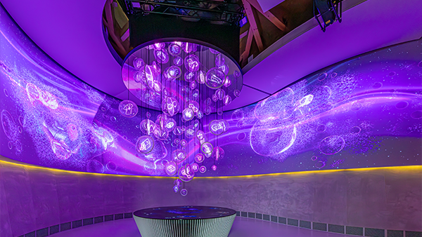 「ドイツパビリオン」プロジェクター