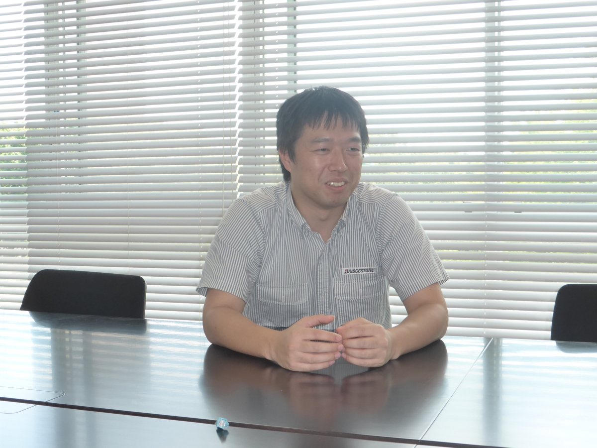 写真：株式会社ブリヂストン 久留米工場 生産管理　小林寛幸様
