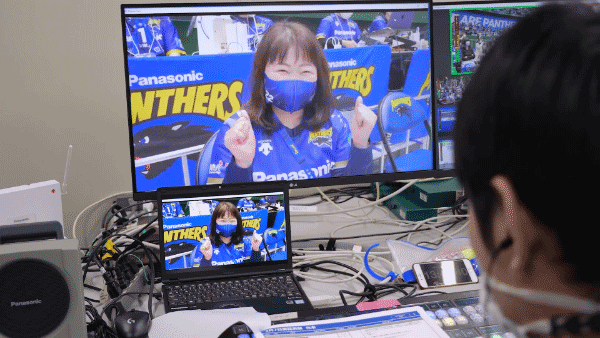 写真：会場で撮影したファンの声もリアルタイムに配信