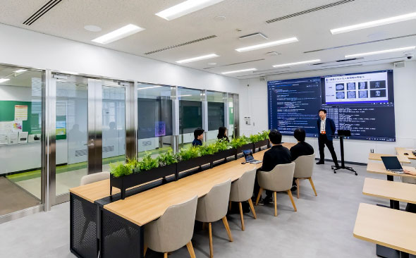 愛知県立大学情報科学部様